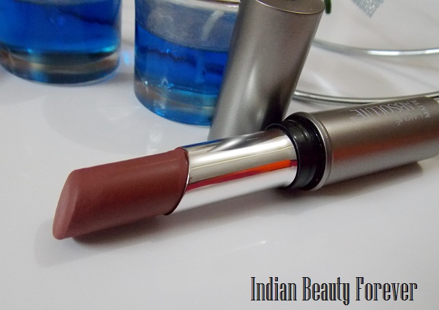 Lakme Absolute Lipstick Peach carnation review, swatches, shades