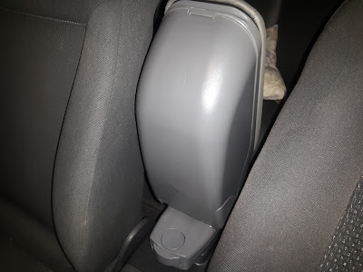 grey armrest Astra H fixed in position
