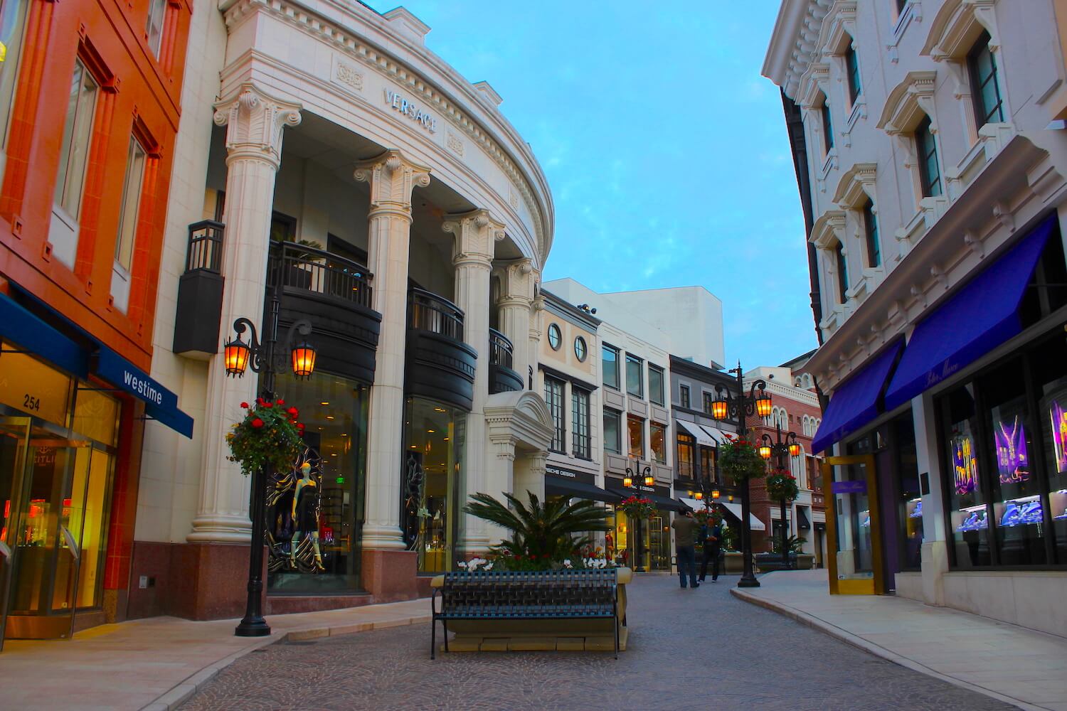 rodeo drive street