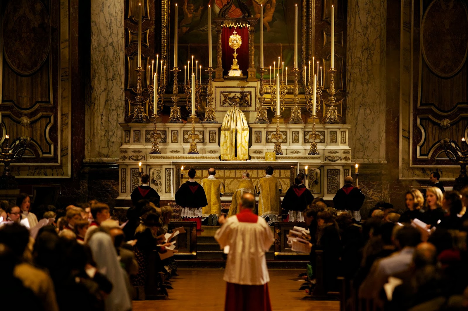 New Liturgical Movement Photos from the London Oratory Carol Service