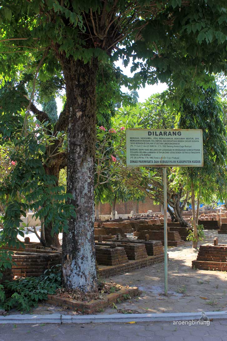 makam kyai telingsing sunggingan kudus