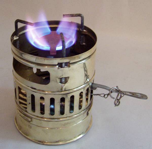 'Round the Chuckbox A simple tin can stove project