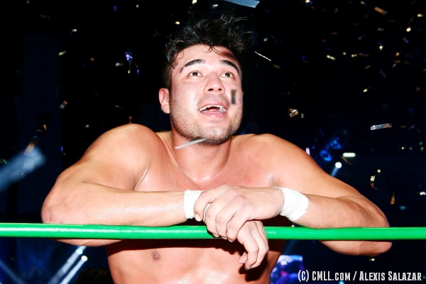 ESTRELLAS DEL RING.: Atlantis ya es leyenda !!! DEJO SIN MÁSCARA A LA SOMBRA EN EL 82 ANIVERSARIO !!!
