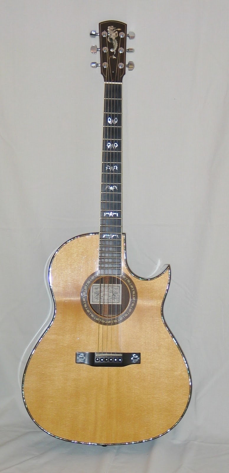 LVI GUITARS 1980 LARRIVEE C10 SEAHORSE HEADSTOCK