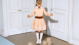 Mary Poppins Walt Disney film 1964 animatedfilmreviews.filminspector.com