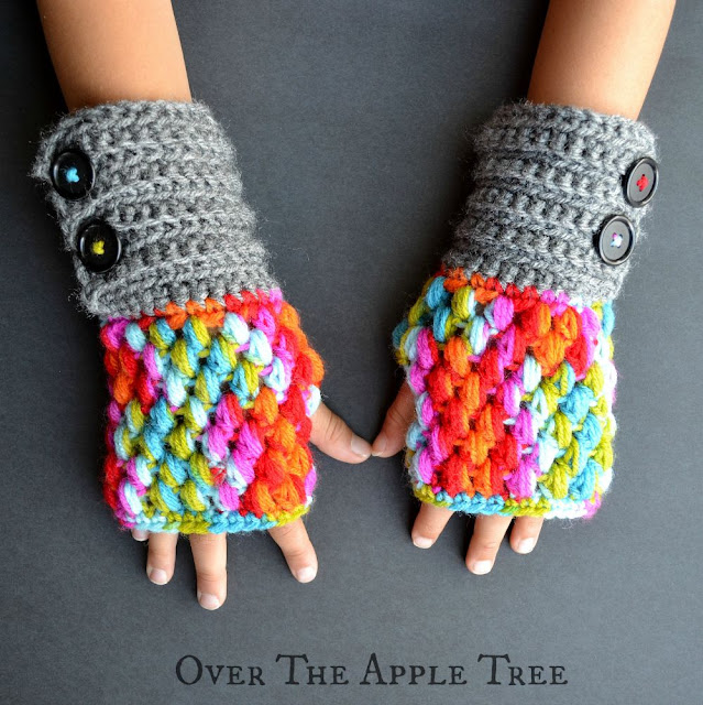 Puff Stitch Fingerless Gloves free pattern