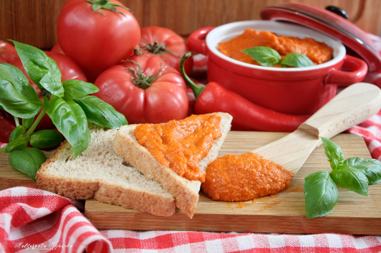 Pikantny ketchup z dodatkiem papryki i marchewki DAYLICOOKING blog