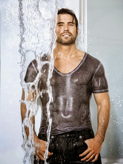 birthdays: Rafael Amaya (photos)