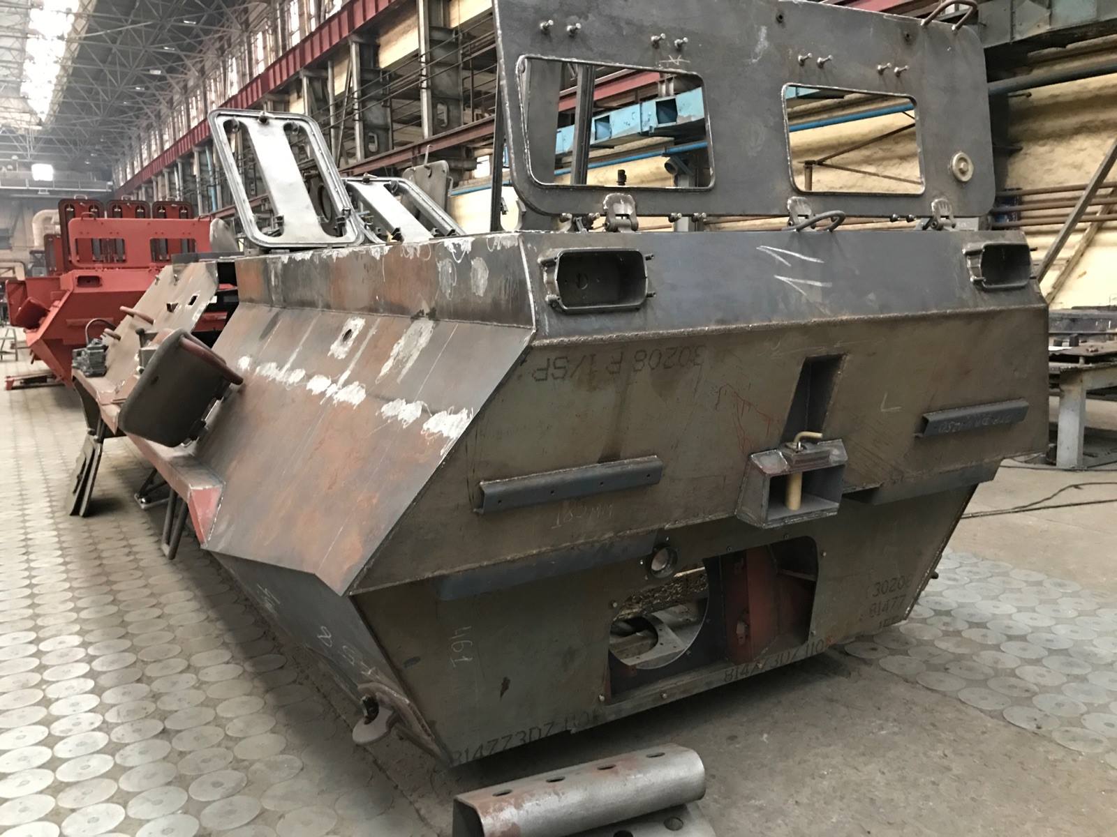 Виробництво БТР-3 на Київському бронетанковому заводі