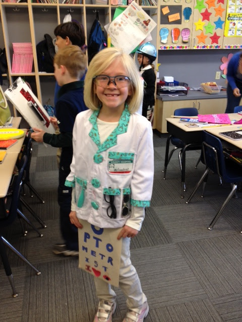 Mrs. Elliott's Second Grade Class: Vocabulary Parade Costumes