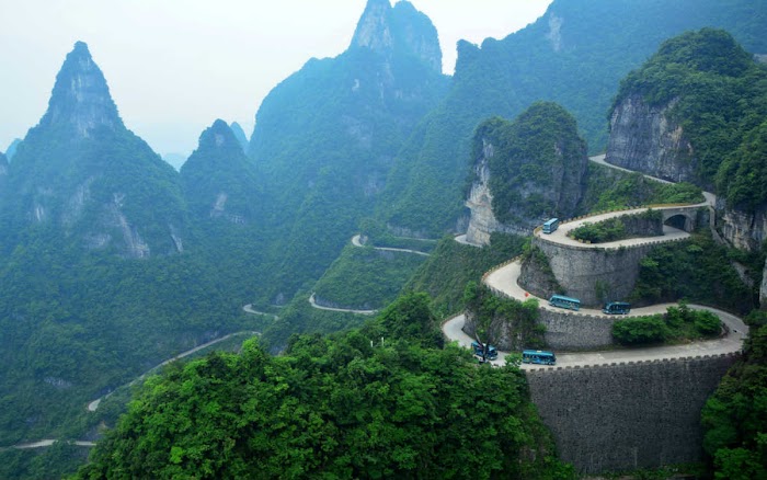 Amazingexplore of The overall "Avatar Experience" in trekking Zhangjiajie & Tianmen Mountain