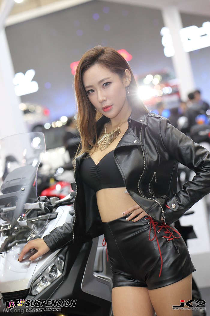 Kim Tae Hee&#39;s beauty at the Seoul Motor Show 2017 (230 photos) photo 12-7