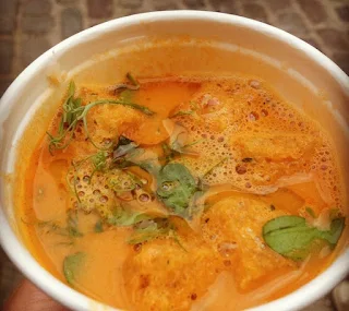 South Africans of Indian origin have retained their cooking traditions; Indian influences have contributed to the rainbow nation diversity of South Africa. South African Indian fish curry is a classic Indian recipe.