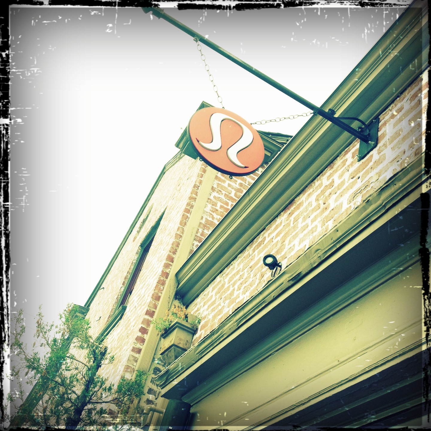 lululemon tulsa saturday hours