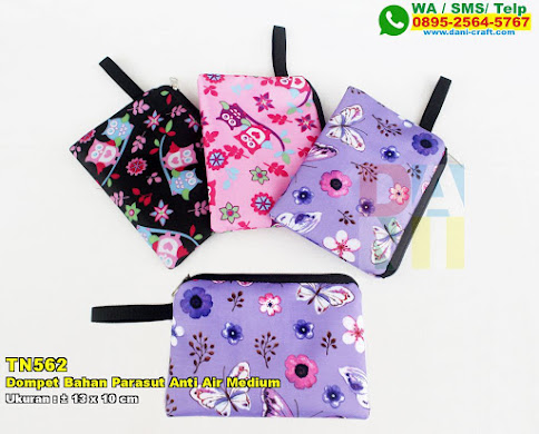 dompet bahan parasut anti air besar souvenir pernikahan dompet bahan parasut anti air besar souvenir pernikahan