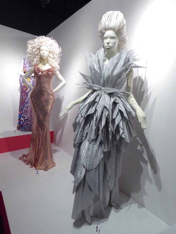 Hollywood Movie Costumes and Props: Emmy Award-winning RuPaul's Drag ...
