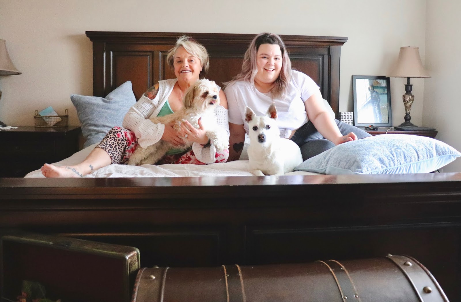 Chicago Plus Size Petite Fashion Blogger, YouTuber, and model Natalie Craig, of Natalie in the City, reviews Big Fig, the mattress made for a bigger figure, and shares how she bought the perfect mothers day gift!