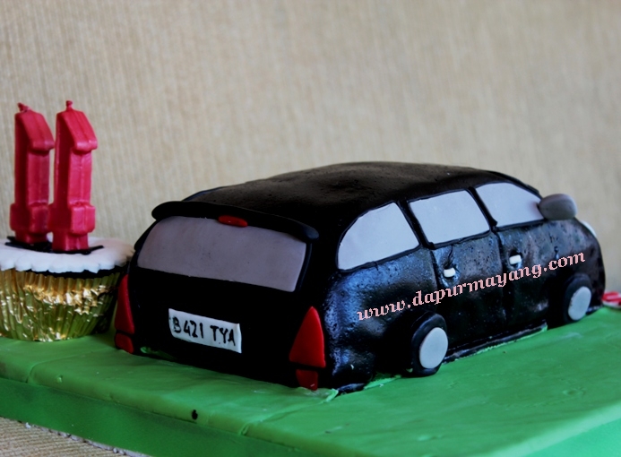 Order Kue Online Adiel Cakes by Dapur Mayang: 3D Innova Cake for Vito