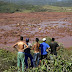 BRASIL / Bombeiros se guiam por urubus e cães para achar corpos em lama de MG: Veja fotos