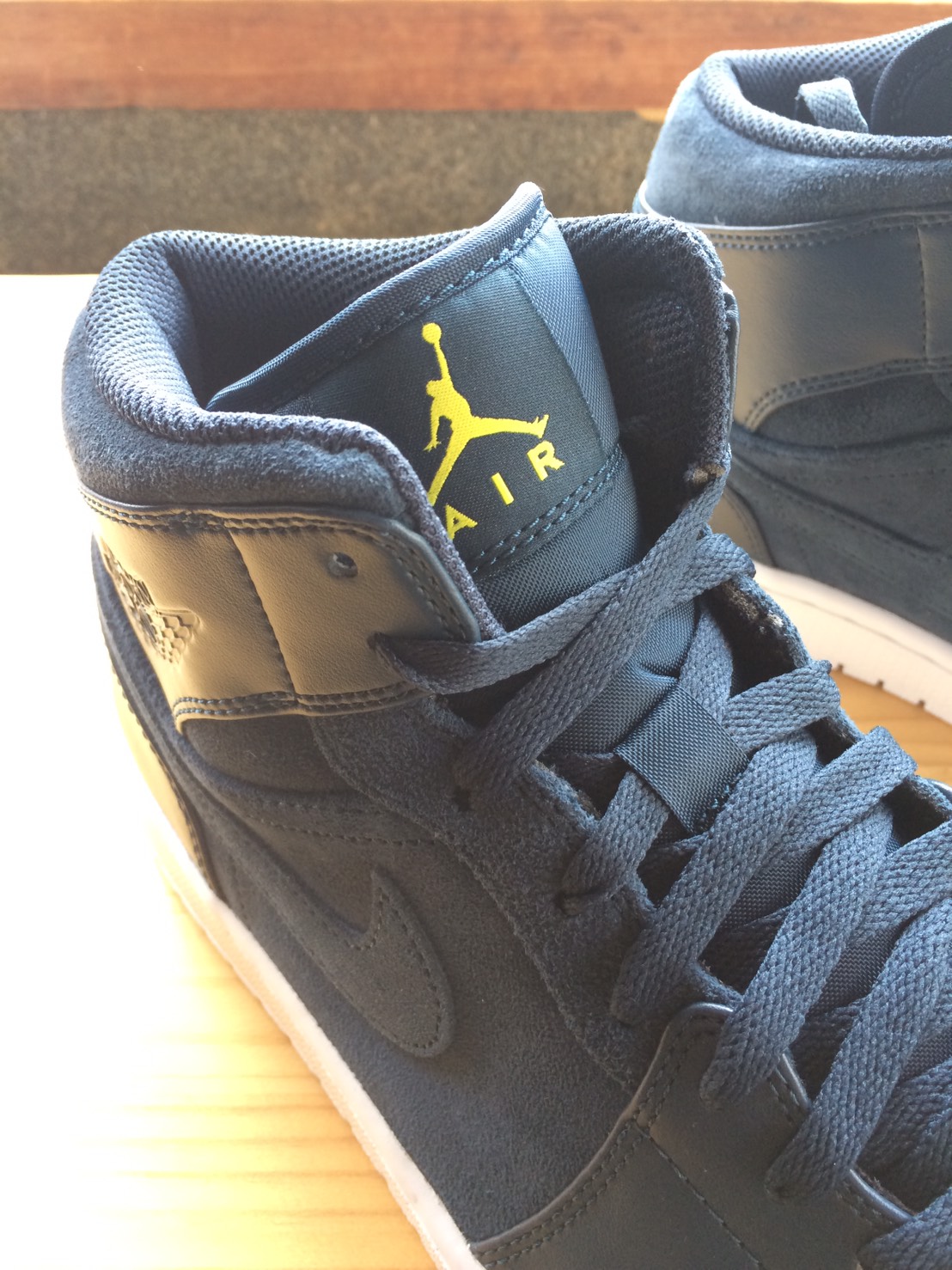 jordan 1 mid armory