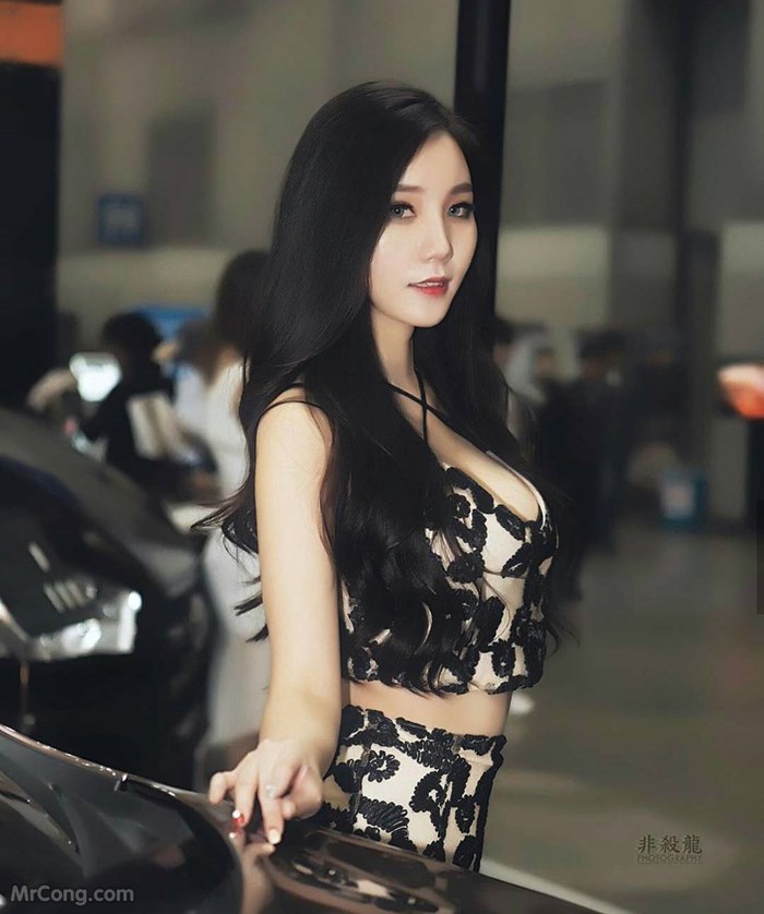 Lee Ji Min Beauty at the Seoul Motor Show 2017 (51 photos) photo 1-5