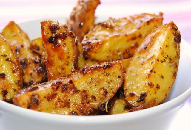 Patatas bravas asadas al horno Patatas bravas asadas al horno