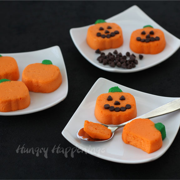 mini-pumpkin-cheesecakes-Halloween-food+