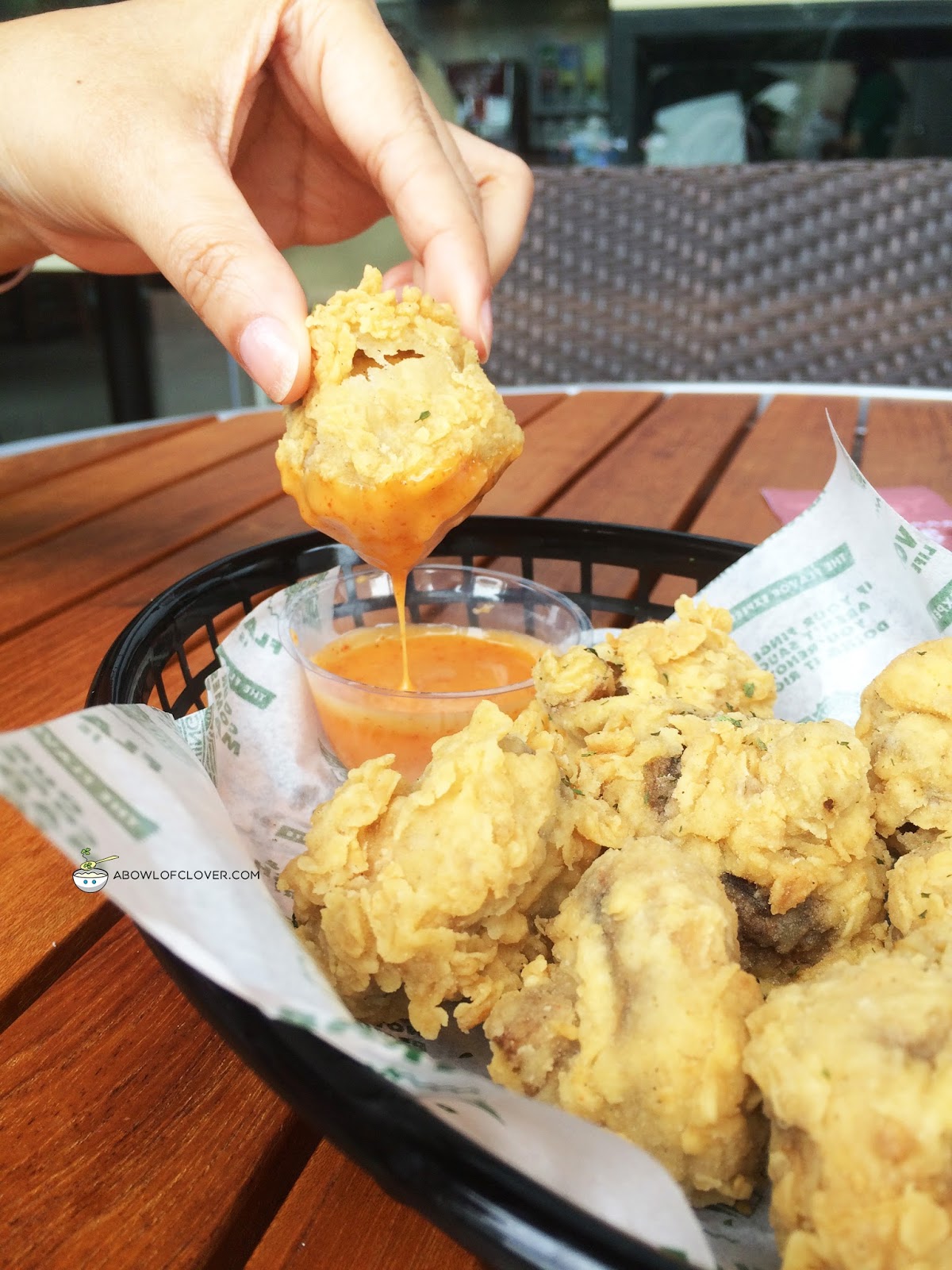 Aneka Saus Special Wingstop Selalu Dinanti A BOWL OF CLOVER
