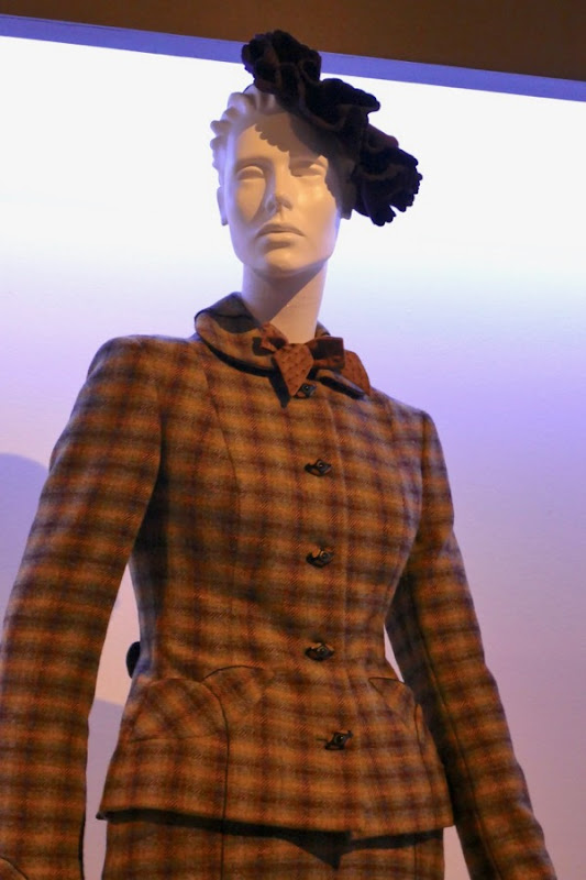 Daisy Ridley Murder on the Orient Express Mary Debenham costume Daisy Ridley Murder on Orient Express Mary Debenham costume