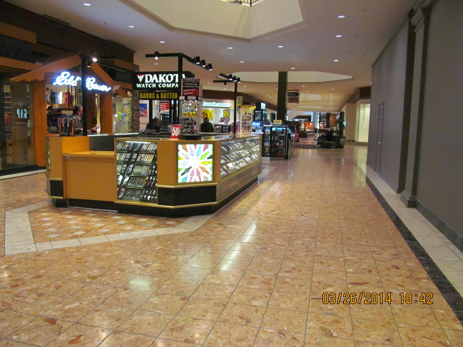 Pandora Galleria Mall St Louis Walden Wong