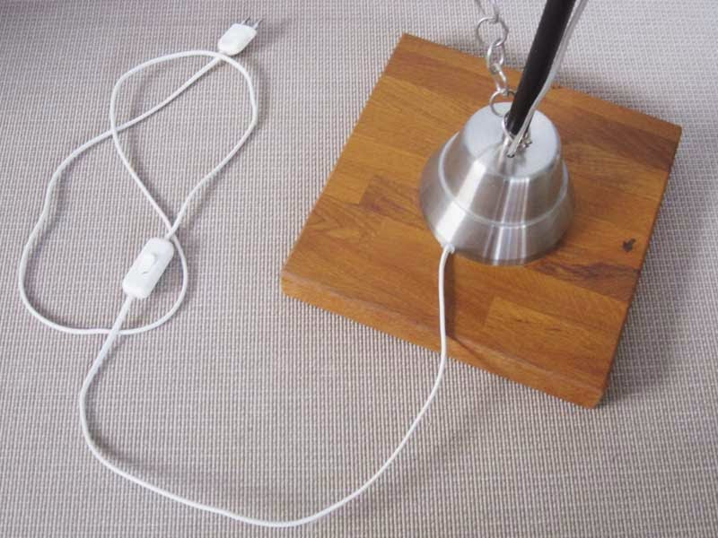 Transformation d'une supension double en lampe sur pied Transformation d'une supension double en lampe sur pied