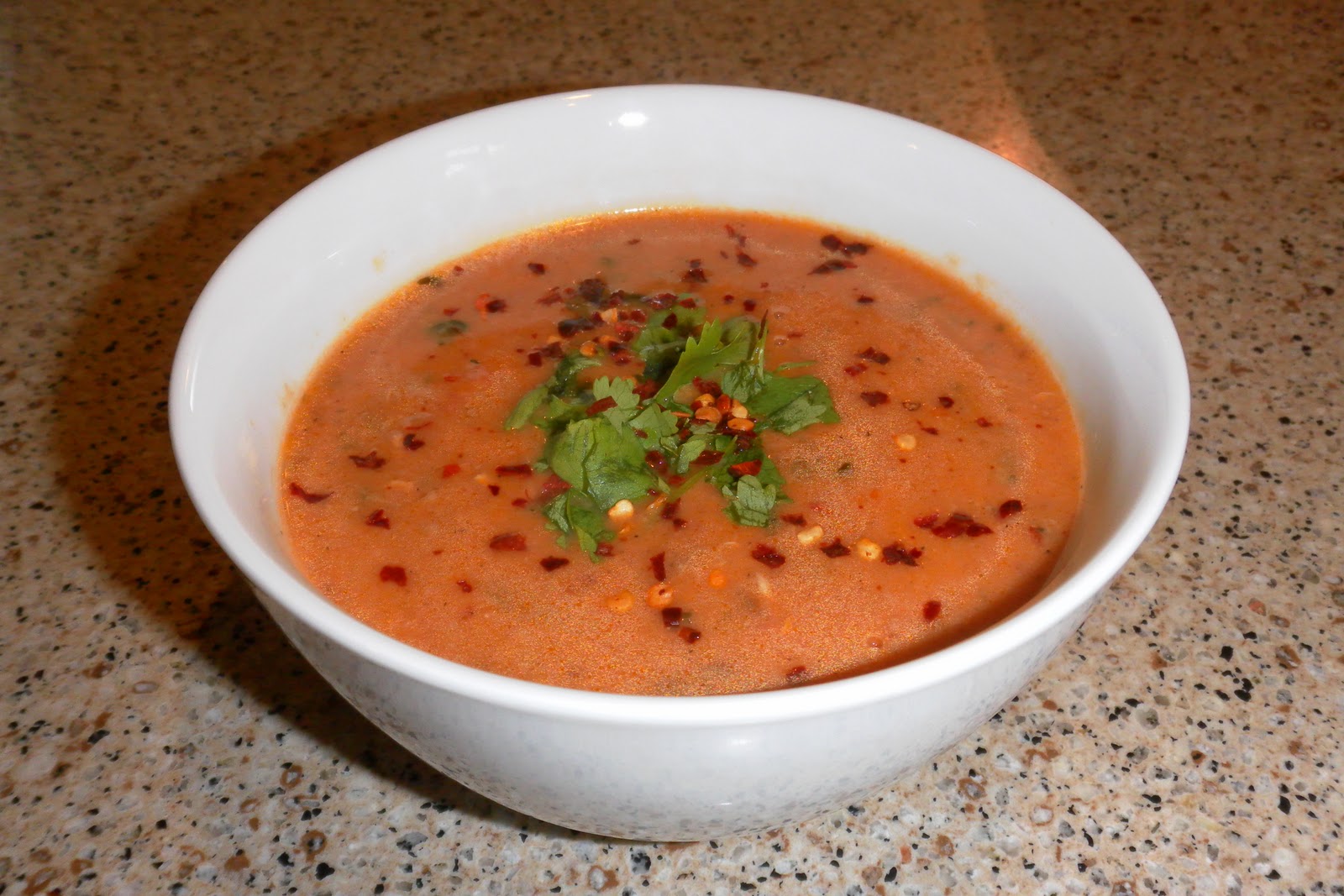 FLOWER POT KITCHEN THAI TOMATO & COCONUT CHICKEN SPICED SOUP