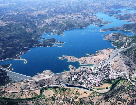 Vista aérea da Barragem de Odeleite