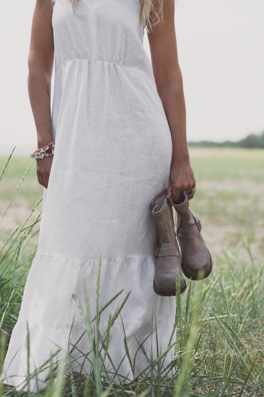WHITE LINEN DRESS BYPIAS