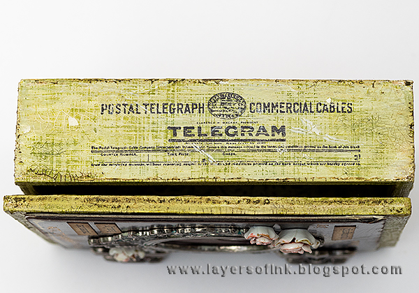 Layers of ink - Hidden Book Box Tutorial by Anna-Karin with Tim Holtz idea-ology vignette box.