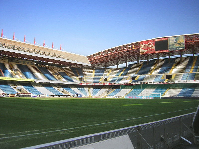 İspaniyanın gözəl stadionları 800px-Estadio_de_Riazor.A_Corunha.Galiza
