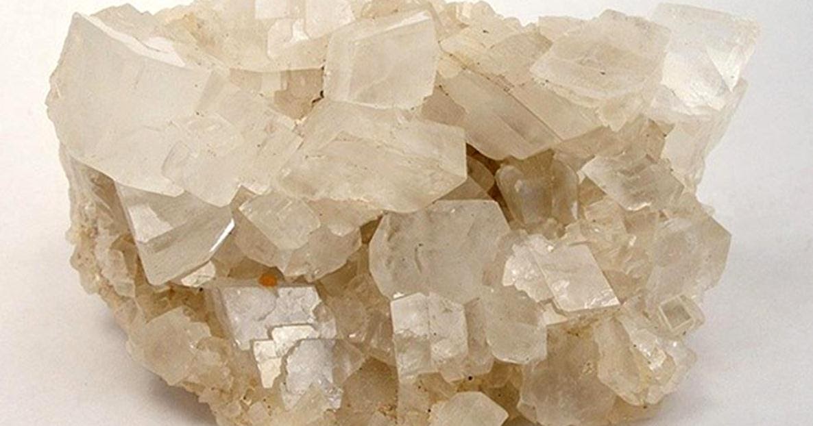 CO2 Mineralization in Geologically Common Rocks for Carbon Storage