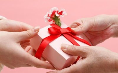 Kasih Kado Ada Aturannya Loh Kasih Kado Ada Aturannya Loh