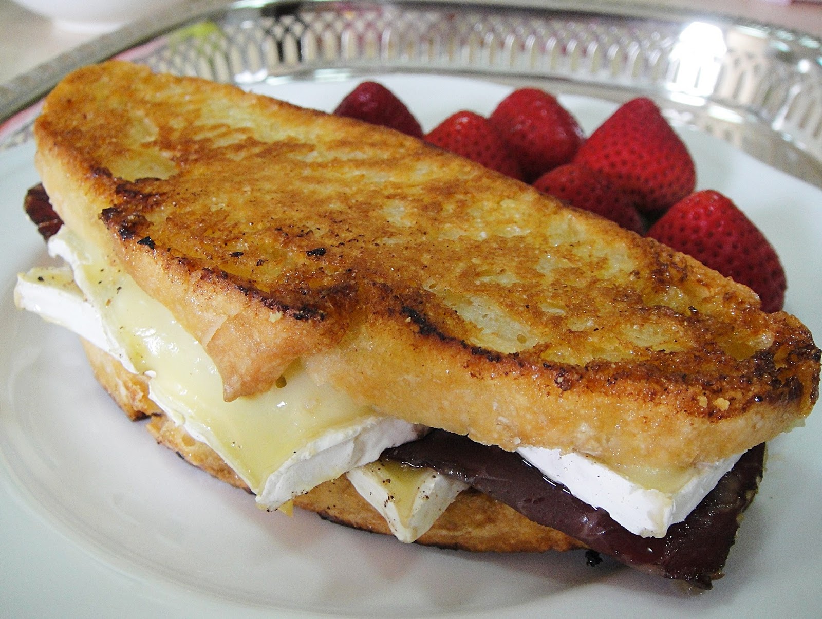 Maryam's Culinary Wonders 975. Grilled Brie Sandwich