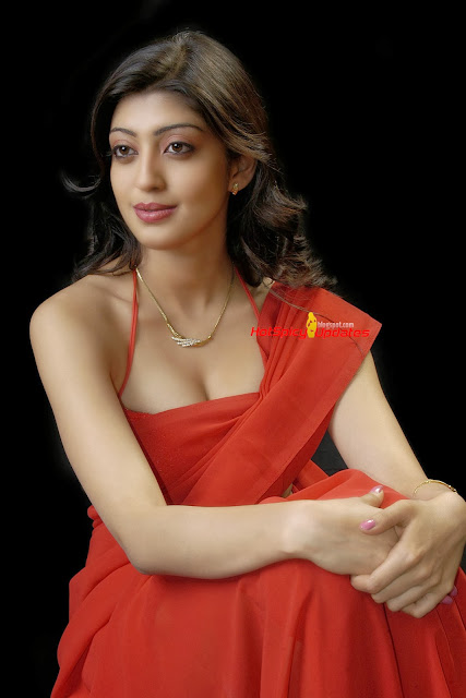 Pranitha Subhash Latest Hot Cute PhotoShoot Stills | Latest High Quality  Images of Actresses and Magazine Scans ~ HotSpicyUpdates
