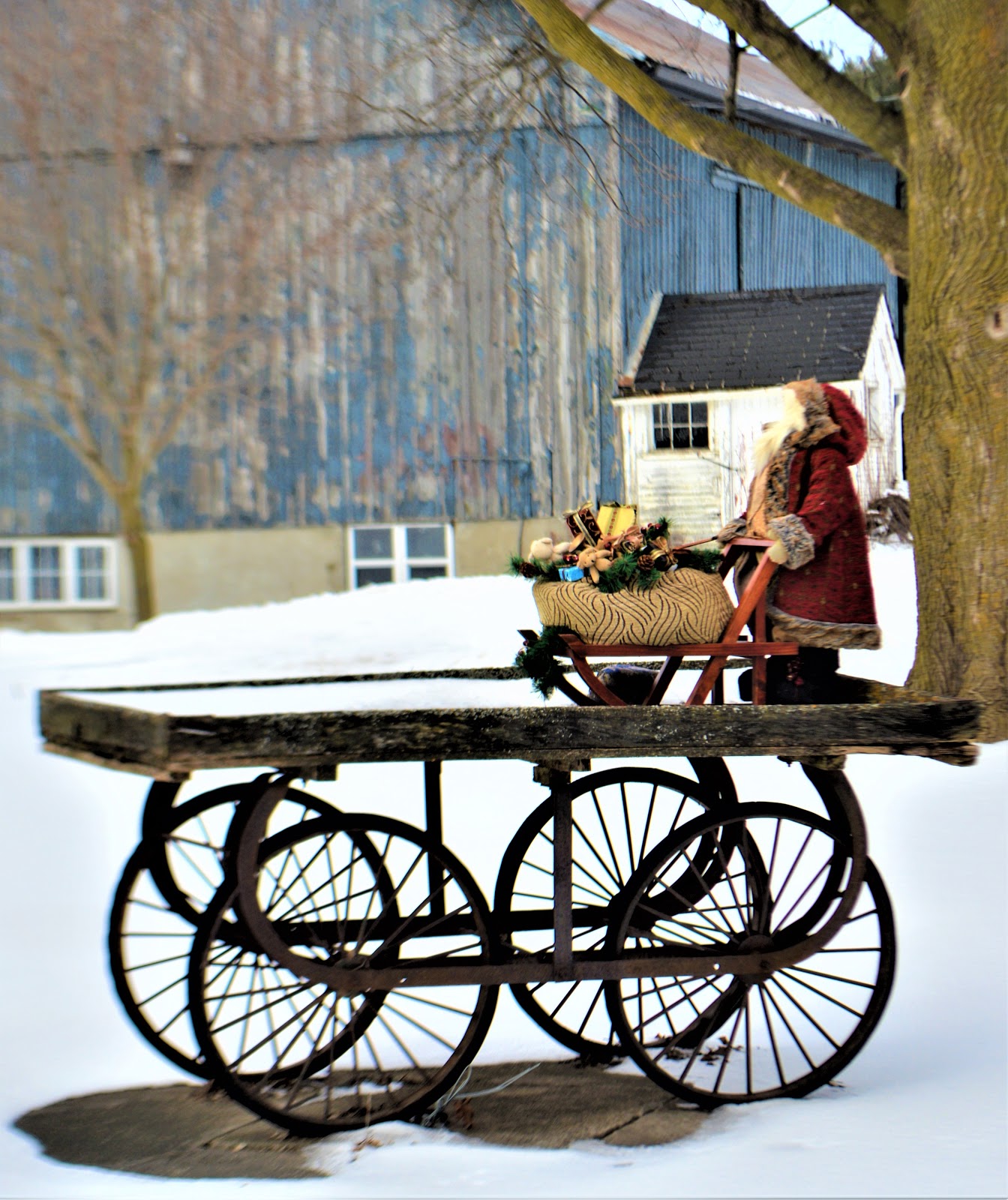 Camera on King & Aurora Kettleby Road and Keele Street