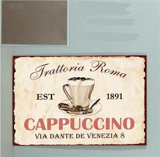 metallskylt-med-en-kopp-cappucino