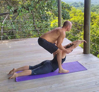 yoga, couples yoga, roatan, ananda pavilion, paya bay resort, naturism