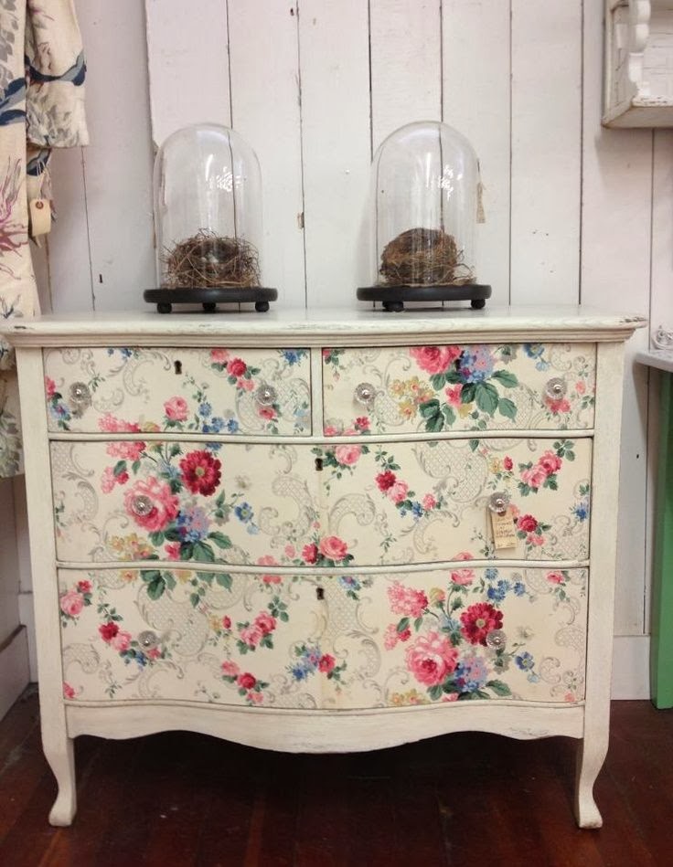 Eye For Design: Decorating Vintage Cottage Style Interiors