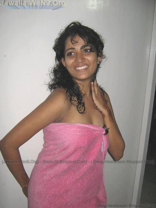 India's No-1 Desi Girls Wallpapers Collection: Lovely Desi Girl Shows Off  Amazing