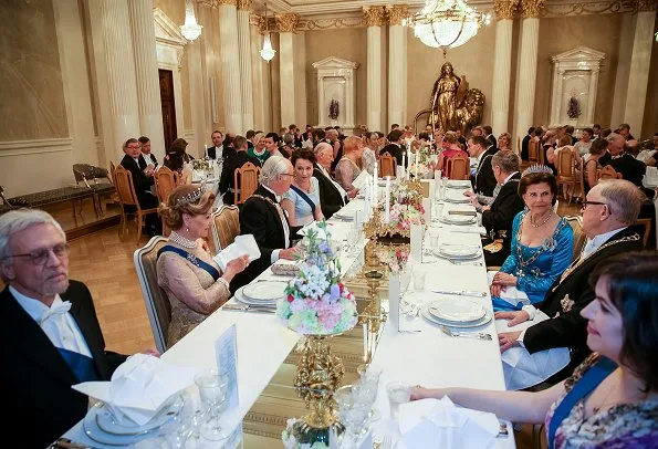 Queen Margretha, King Carl Gustaf, Queen Silvia, King Harald and Queen Sonja attended the gala dinner held at the Presidential Castle in Helsinki