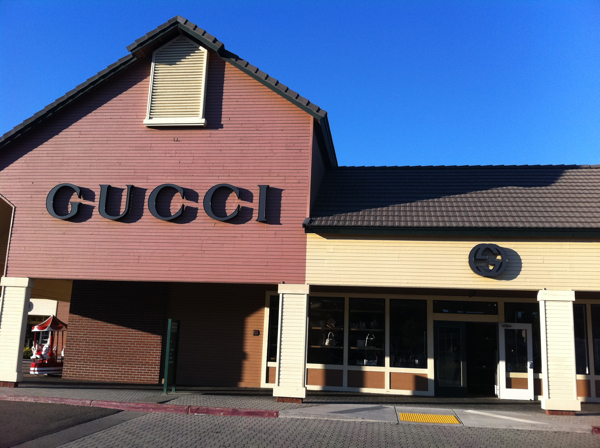 Travelog: Vacaville Premium Outlets – The Bag Hag Diaries