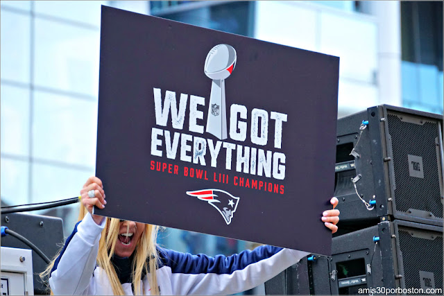 Eslogan en el Desfile de los Patriots por la Celebración de la Super Bowl LIII