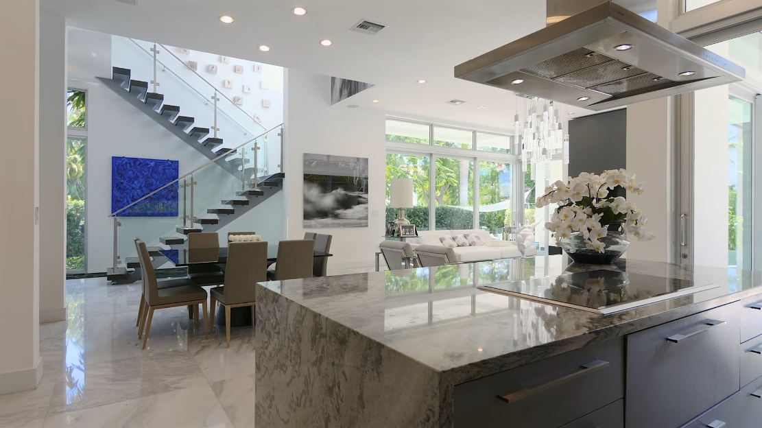 Tour 120 N Hibiscus Dr, Miami Beach FL vs. 40 Interior Design Photos