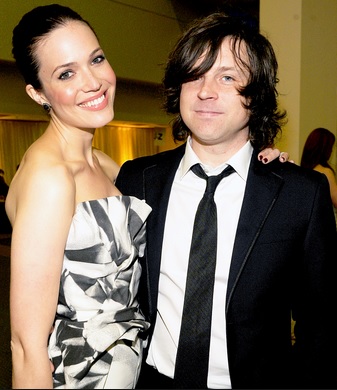 Ryan Adams y Mandy Moore Foto de Ryan Adams con su ex pareja
